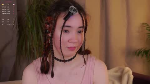 Snapshot of britthe chatting on 12-16-25, 12:43 Lina online show from 12-16-25, 12:43