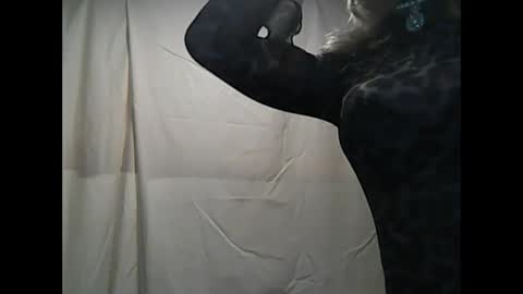 Snapshot of brittnaeytv chatting on 03-08-25, 11:07 BrittnaeyTV online show from 03-08-25, 11:07