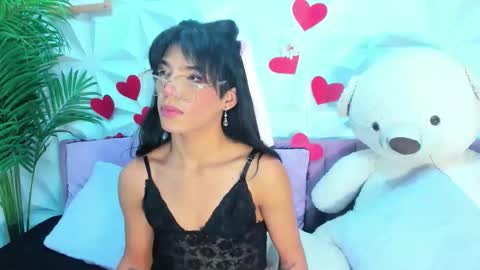 BRIYIT     online show from 09-22-25, 06:04