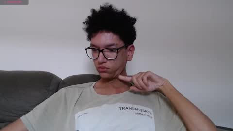 Snapshot of brocklow chatting on 03-05-25, 03:40 Derek Richard online show from 03-05-25, 03:40