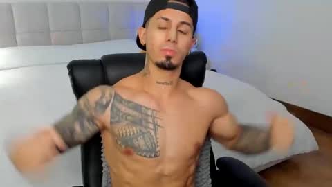 brody_dallas1 online show from 11-07-25, 09:31