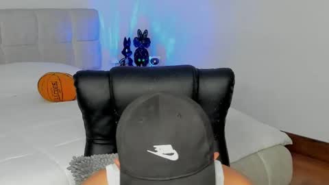 brody_dallas1 online show from 04-08-26, 11:48