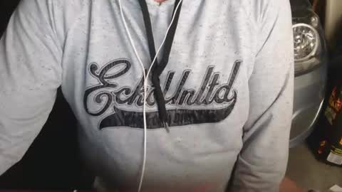 Snapshot of broggs2017 chatting on 12-15-25, 12:09 broggs2017 online show from 12-15-25, 12:09