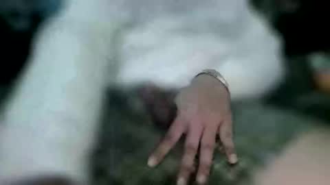 Snapshot of brokebags chatting on 10-30-25, 03:08 brokebags online show from 10-30-25, 03:08