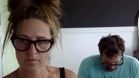 Snapshot of brokecash chatting on 05-20-26, 11:00 brokecasn online show from 05-20-26, 11:00