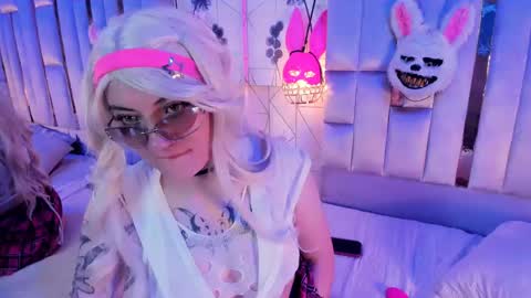     online show from 04-26-26, 02:48