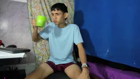 brook_17 online show from 06-12-26, 11:20