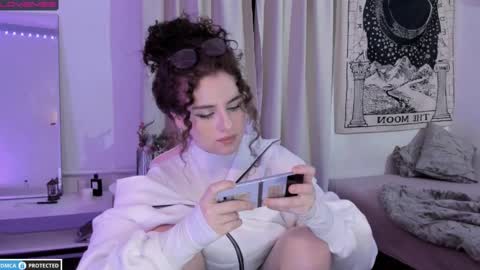 Brook  Help me collect 100 reactions  online show from 02-11-25, 11:22