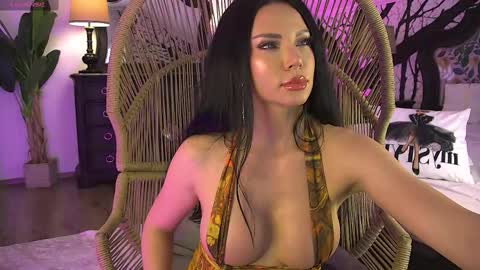 Snapshot of brookeember chatting on 03-08-25, 03:24 Ember online show from 03-08-25, 03:24