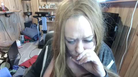 Snapshot of brookeride chatting on 10-03-25, 01:02 BrookeRide online show from 10-03-25, 01:02