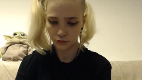 Snapshot of brookewylde_20 chatting on 11-18-25, 04:00 brookewylde_20 online show from 11-18-25, 04:00