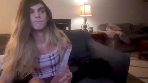 Snapshot of brookiebabyyyx3 chatting on 01-29-25, 07:46 brooke online show from 01-29-25, 07:46