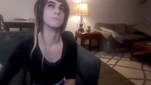 Snapshot of brookiebabyyyx3 chatting on 02-03-25, 08:35 brooke online show from 02-03-25, 08:35