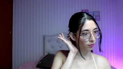 Brook Loves online show from 12-19-24, 05:18