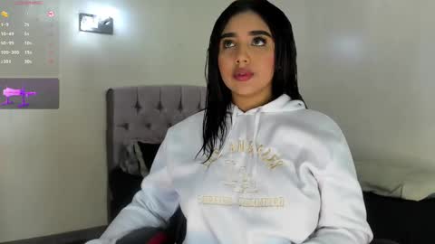 Snapshot of browch chatting on 02-05-25, 04:59 valentina online show from 02-05-25, 04:59