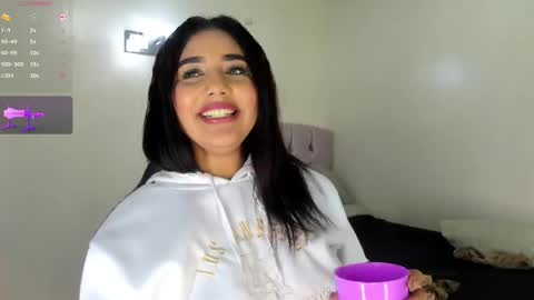 Snapshot of browch chatting on 02-05-25, 08:00 valentina online show from 02-05-25, 08:00