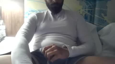 brownbd32 online show from 02-05-25, 10:44