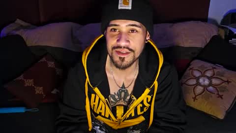 Snapshot of brownboyt chatting on 12-14-25, 07:47 brownboyt online show from 12-14-25, 07:47