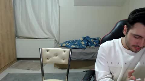 Snapshot of brownhaiir chatting on 02-06-25, 12:00 brownhaiir online show from 02-06-25, 12:00