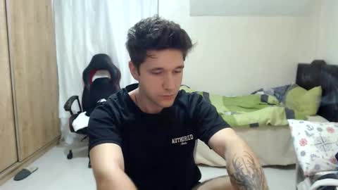 Snapshot of brownhaiir chatting on 09-16-25, 07:37 brownhaiir online show from 09-16-25, 07:37