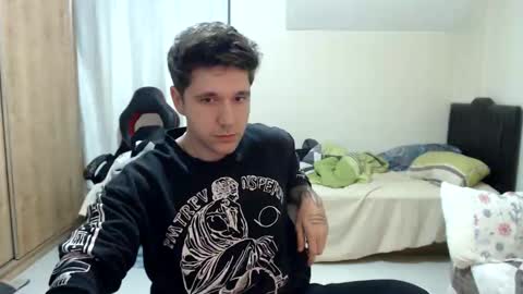 Snapshot of brownhaiir chatting on 10-10-25, 07:02 brownhaiir online show from 10-10-25, 07:02