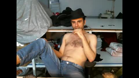 Snapshot of brownhaiir chatting on 10-31-25, 03:40 brownhaiir online show from 10-31-25, 03:40