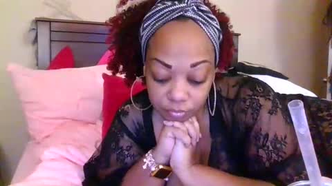 Snapshot of brownroundrenee chatting on 05-20-26, 10:10 brownroundrenee online show from 05-20-26, 10:10
