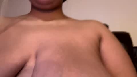 Snapshot of brownsugar0910 chatting on 02-12-25, 08:49 EtherealLilac online show from 02-12-25, 08:49