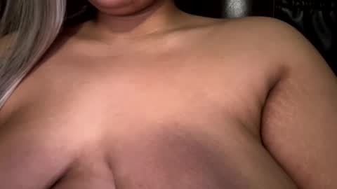 Snapshot of brownsugar0910 chatting on 02-24-25, 08:25 EtherealLilac online show from 02-24-25, 08:25