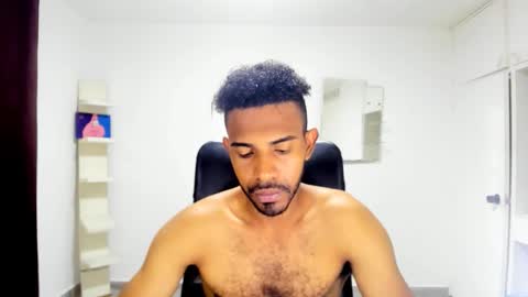 bruce_1111 online show from 09-19-25, 07:25