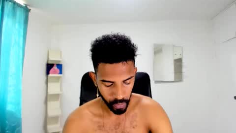 bruce_1111 online show from 10-12-25, 06:40