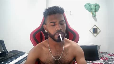 bruce_1111 online show from 10-22-25, 09:14