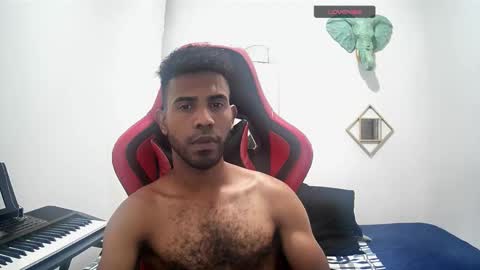 bruce_1111 online show from 10-26-25, 07:42