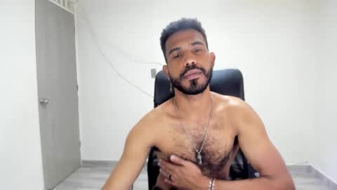 bruce_1111 online show from 04-16-26, 05:58