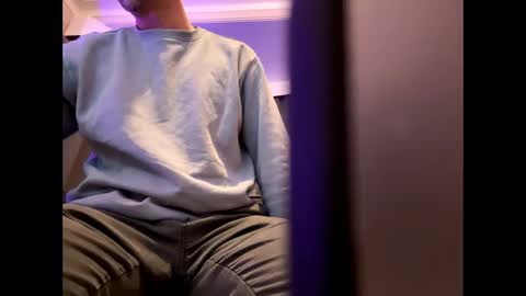 Snapshot of brucelogan80 chatting on 11-23-25, 02:44 brucelogan80 online show from 11-23-25, 02:44