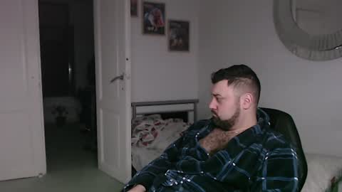 Bruce online show from 02-08-25, 06:33