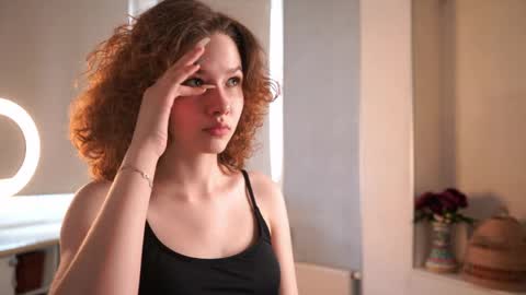 Snapshot of brunaeveritt chatting on 05-16-26, 02:16 Tess online show from 05-16-26, 02:16