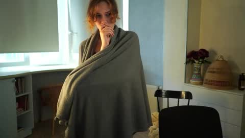 Snapshot of brunaeveritt chatting on 05-23-26, 02:10 Tess online show from 05-23-26, 02:10