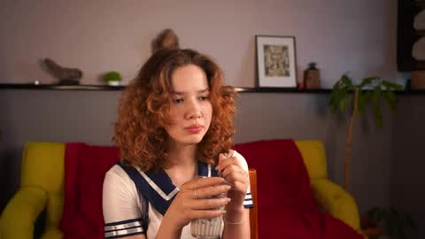 Snapshot of brunaeveritt chatting on 05-30-26, 12:35 Tess online show from 05-30-26, 12:35