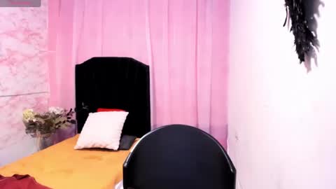 Snapshot of brunette_sasha chatting on 09-16-25, 12:22 Sasha Brunette online show from 09-16-25, 12:22