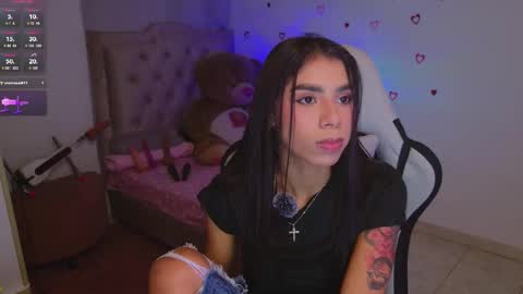 SARAH  online show from 03-22-26, 02:26