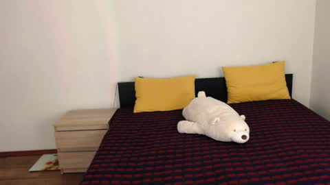 Ellis online show from 04-08-26, 06:35