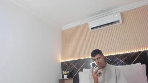 Bruno online show from 06-19-26, 07:17