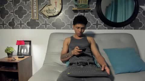 Snapshot of bruno_snow chatting on 04-08-26, 04:01 bruno_snow online show from 04-08-26, 04:01
