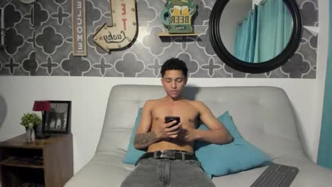 Snapshot of bruno_snow chatting on 04-16-26, 04:02 bruno_snow online show from 04-16-26, 04:02