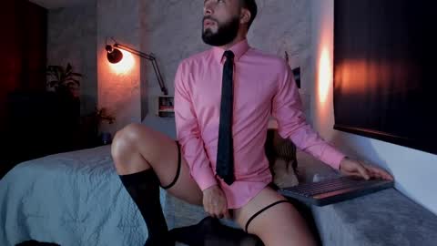 Andres Suarez online show from 09-10-25, 01:16