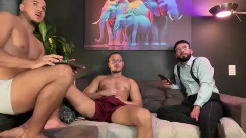 Andres Suarez online show from 11-24-25, 01:27