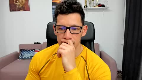 Snapshot of brutusk1 chatting on 12-10-24, 02:28 Brutus K online show from 12-10-24, 02:28