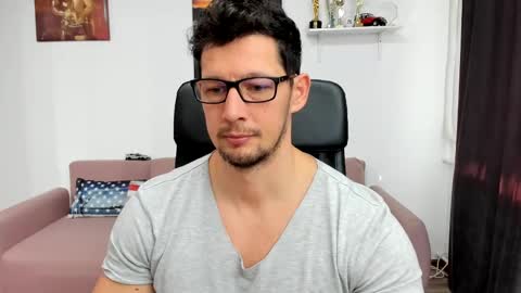 Snapshot of brutusk1 chatting on 01-04-25, 09:32 Brutus K online show from 01-04-25, 09:32