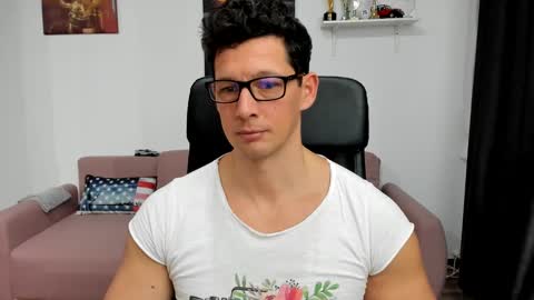 Snapshot of brutusk1 chatting on 01-08-25, 11:43 Brutus K online show from 01-08-25, 11:43